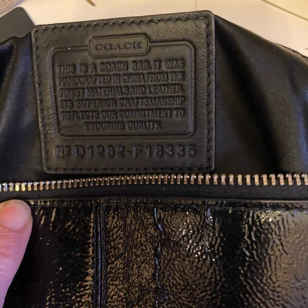 IMPECCABLY CLEAN AUTHENTIC COACH BAG